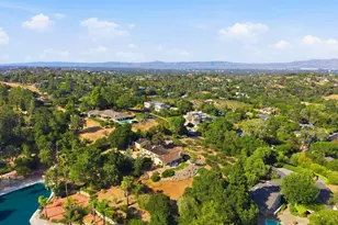 25900 Vinedo, Los Altos Hills, CA 94022 - Photo 50