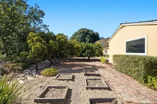 25900 Vinedo, Los Altos Hills, CA 94022 - Photo 26