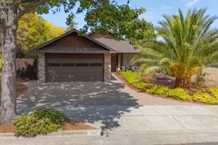 701 Christine Dr, Palo Alto, CA 94303 - Photo 1