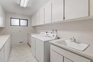 701 Christine Dr, Palo Alto, CA 94303 - Photo 42