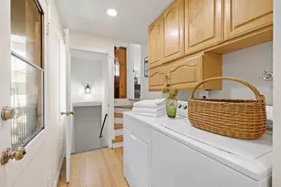 1386 Hillside Cir, Burlingame, CA 94010 - Photo 18