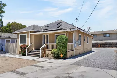 742 4th St, Hollister, CA 95023 - Photo 2