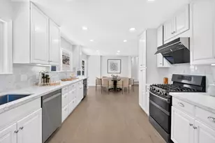 12800 Dianne Dr, Los Altos Hills, CA 94022 - Photo 16