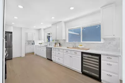 12800 Dianne Dr, Los Altos Hills, CA 94022 - Photo 18
