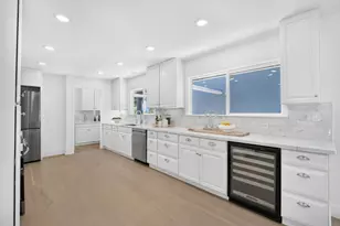 12800 Dianne Dr, Los Altos Hills, CA 94022 - Photo 18
