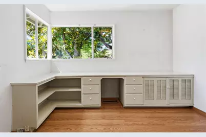 771 Center Dr, Palo Alto, CA 94301 - Photo 18