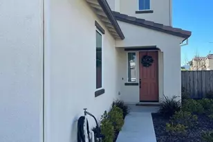 665 Tanoak Ct, Hollister, CA 95023 - Photo 2