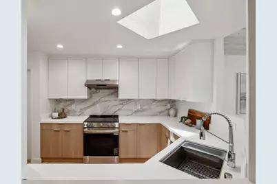 852 Ross Ct, Palo Alto, CA 94303 - Photo 16