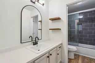 1555 Hecker Pass Rd E201, Gilroy, CA 95020 - Photo 14