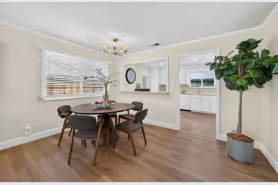 2477 Rossotto Dr, San Jose, CA 95130 - Photo 10