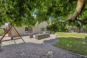 2260 Constitution Dr, San Jose, CA 95124 - Photo 38