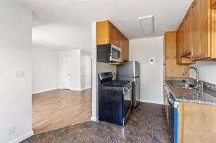 1061 Alma St, Palo Alto, CA 94301 - Photo 8