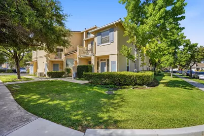513 Manhattan Pl, San Jose, CA 95136 - Photo 2
