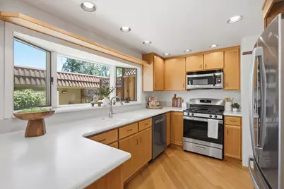 10043 Long Oak Ln, Cupertino, CA 95014 - Photo 2