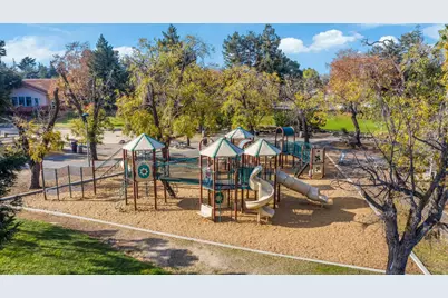 10043 Long Oak Ln, Cupertino, CA 95014 - Photo 86