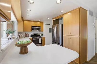 10043 Long Oak Ln, Cupertino, CA 95014 - Photo 12