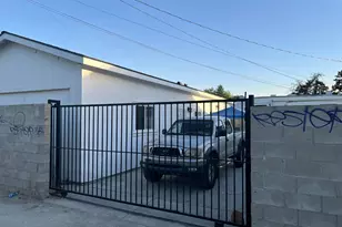 509 King St, Bakersfield, CA 93305 - Photo 2