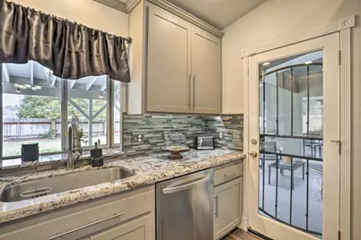5902 Beaumont Dr, Redding, CA 96003 - Photo 8