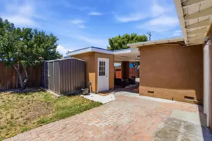 2495 Gloria Way, East Palo Alto, CA 94303 - Photo 52