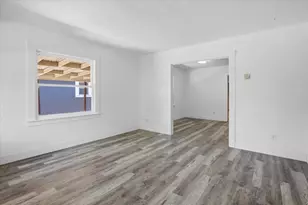 353 West Ct, San Jose, CA 95116 - Photo 2