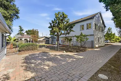21075 Greenleaf Dr, Cupertino, CA 95014 - Photo 76