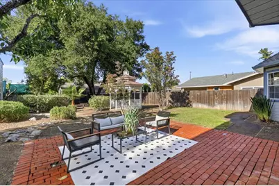 21075 Greenleaf Dr, Cupertino, CA 95014 - Photo 70