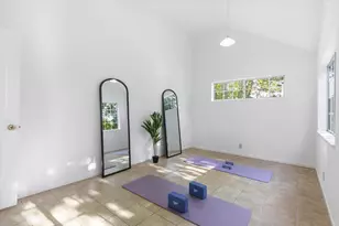 21075 Greenleaf Dr, Cupertino, CA 95014 - Photo 48
