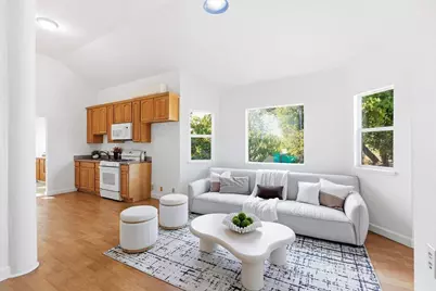 21075 Greenleaf Dr, Cupertino, CA 95014 - Photo 42