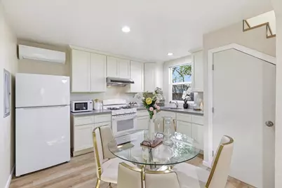 21075 Greenleaf Dr, Cupertino, CA 95014 - Photo 58