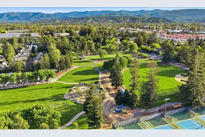 21075 Greenleaf Dr, Cupertino, CA 95014 - Photo 92