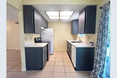 9010 Stacey Ct, Stockton, CA 95209 - Photo 10