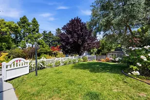 448 Emerald Ave, San Carlos, CA 94070 - Photo 34