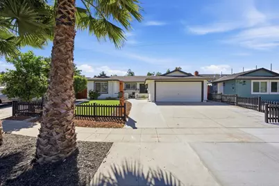 1052 Summerfield Dr, San Jose, CA 95121 - Photo 4