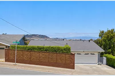 480 Klamath St, Brisbane, CA 94005 - Photo 2