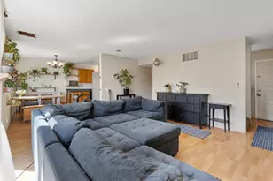 13 Altamont Dr, Watsonville, CA 95076 - Photo 2