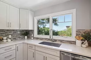 635 Capuchino Dr, Millbrae, CA 94030 - Photo 24