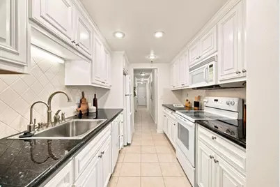 1115 Continentals Way 203, Belmont, CA 94002 - Photo 10