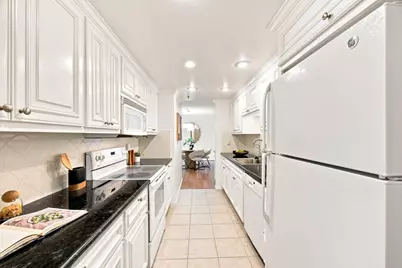 1115 Continentals Way 203, Belmont, CA 94002 - Photo 12