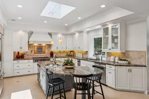 1700 Castilleja Ave, Palo Alto, CA 94306 - Photo 12