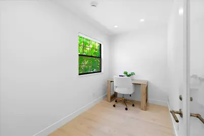 1031 Almanor Ave, Menlo Park, CA 94025 - Photo 30