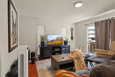 220 Athol Ave, Oakland, CA 94606 - Photo 4