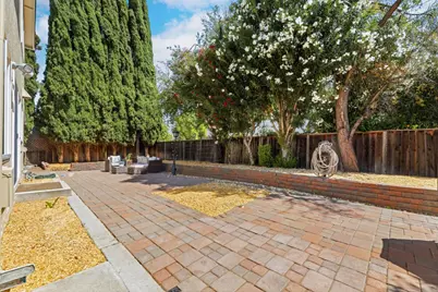 569 Gaundabert Ln, San Jose, CA 95136 - Photo 32