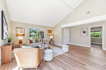 569 Gaundabert Ln, San Jose, CA 95136 - Photo 8