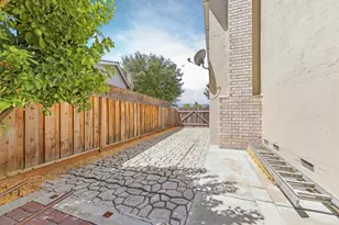 569 Gaundabert Ln, San Jose, CA 95136 - Photo 30