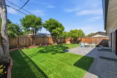 1075 Cloverbrook Dr, San Jose, CA 95120 - Photo 22