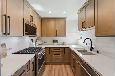 1075 Cloverbrook Dr, San Jose, CA 95120 - Photo 6