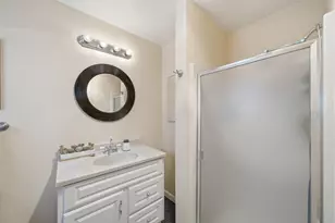 2411 Carlmont Dr 107, Belmont, CA 94002 - Photo 26
