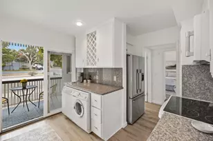 810 Lighthouse Ave 206, Pacific Grove, CA 93950 - Photo 16