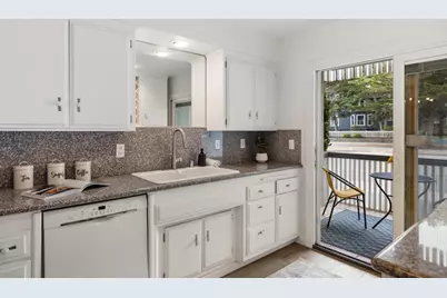 810 Lighthouse Ave 206, Pacific Grove, CA 93950 - Photo 14