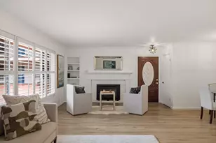 810 Lighthouse Ave 206, Pacific Grove, CA 93950 - Photo 8